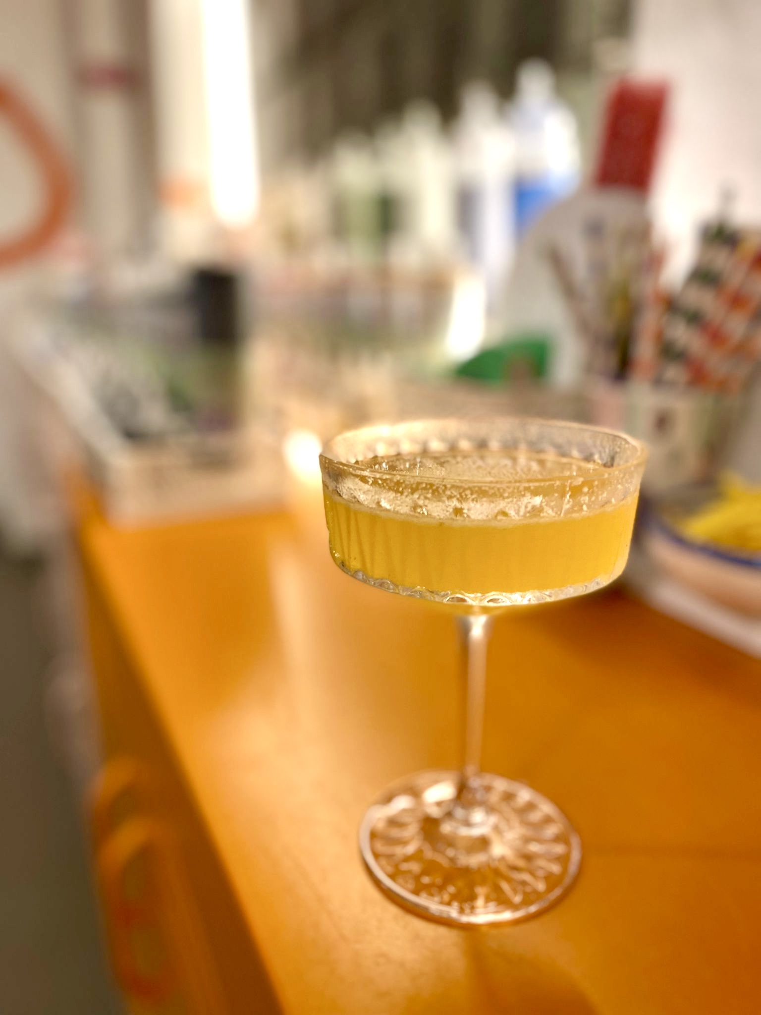 SPECIAL: sip & dip